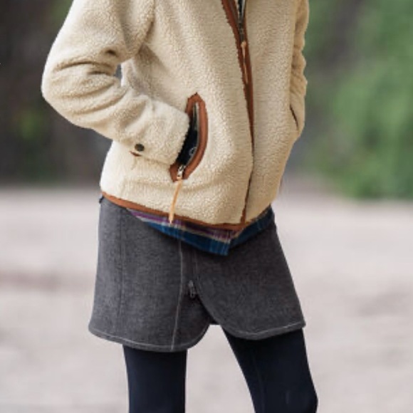 Purnell Dresses & Skirts - Purnell Santa Barbara Woolie Wrappers Delight Wool Skirt Size 14/32